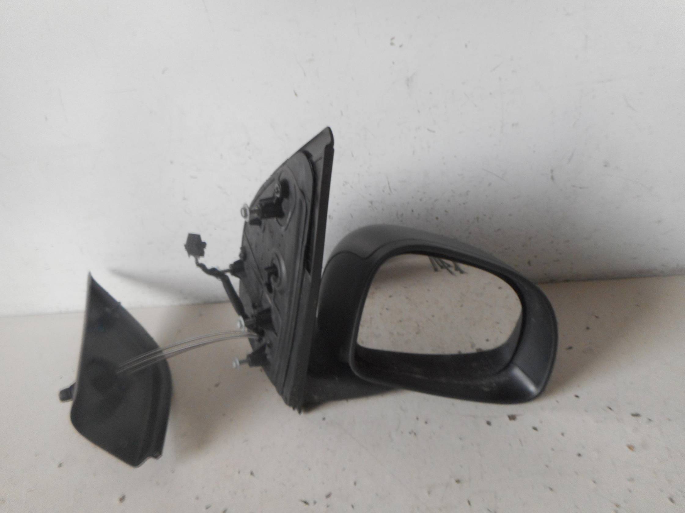 Retrovisore est. dx.